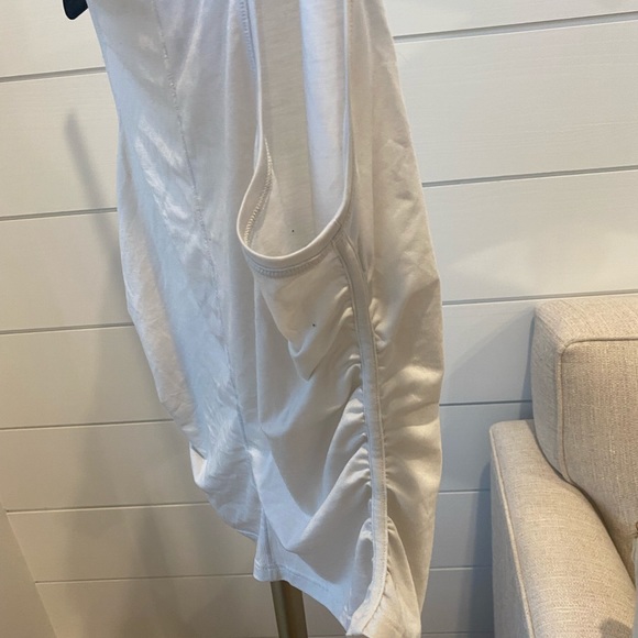 Lululemon see the horizon tank - Picture 6 of 6